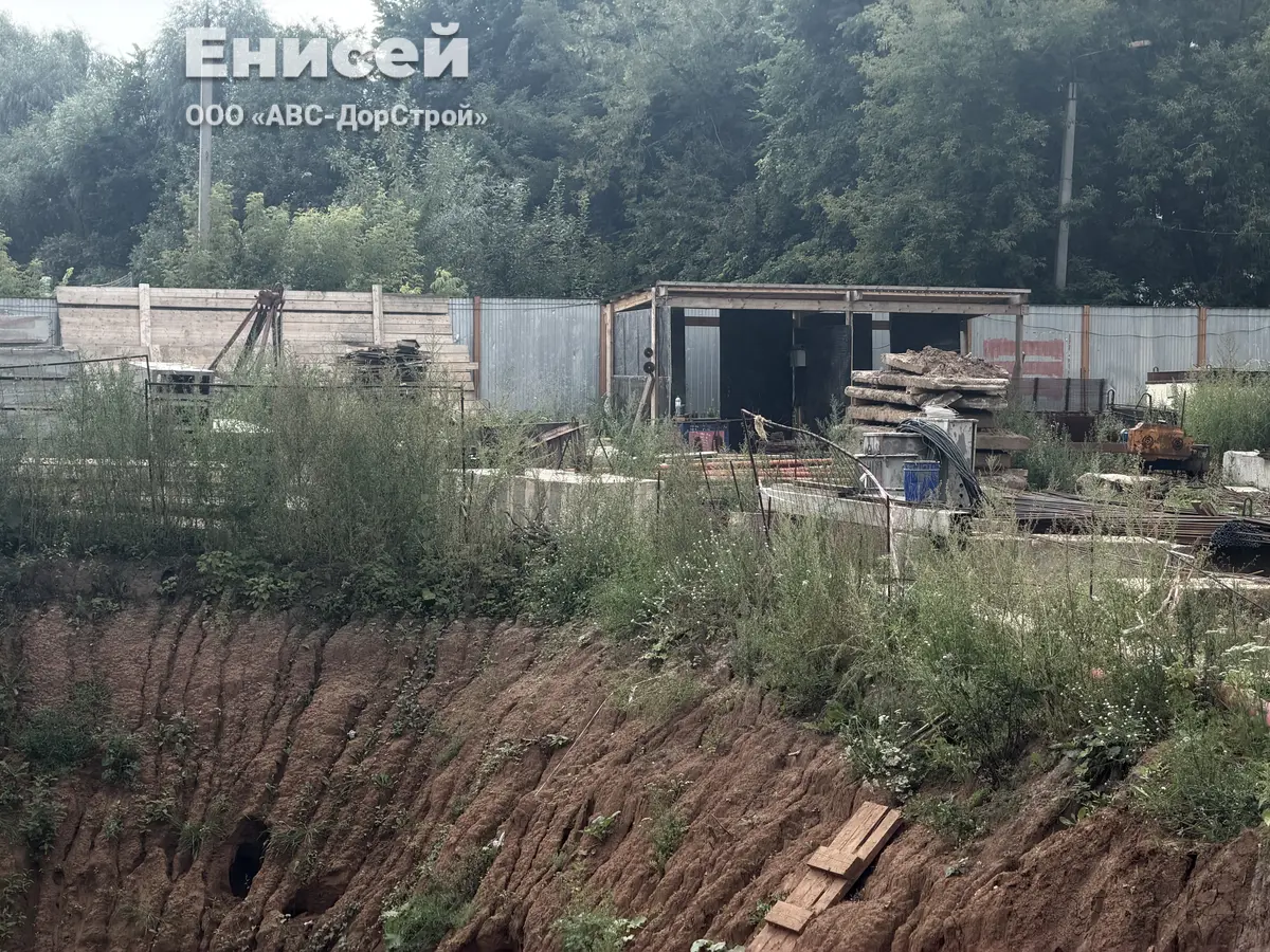 Разработка котлована под МКД в г. Перми, на ул. Капитана Гастелло, д. 21.