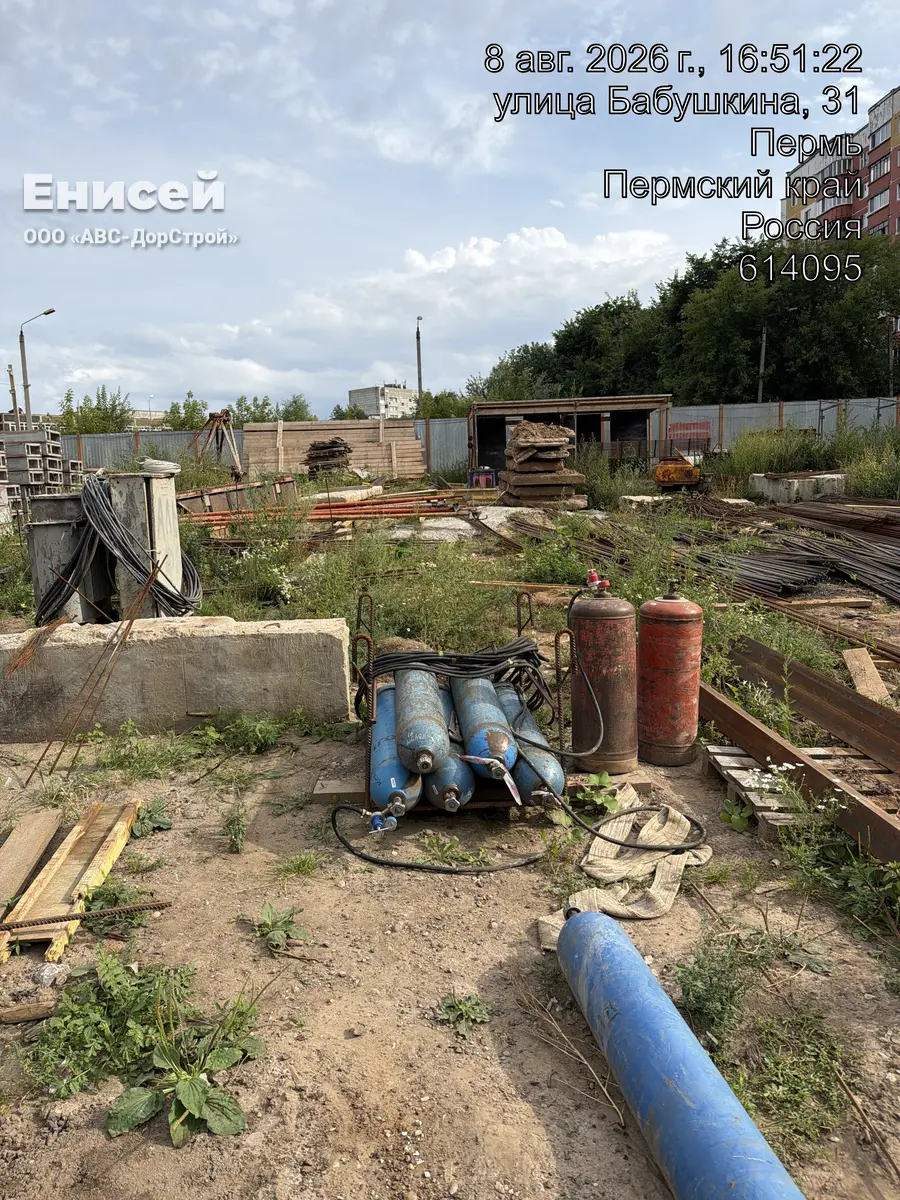 Разработка котлована под МКД в г. Перми, на ул. Капитана Гастелло, д. 21.