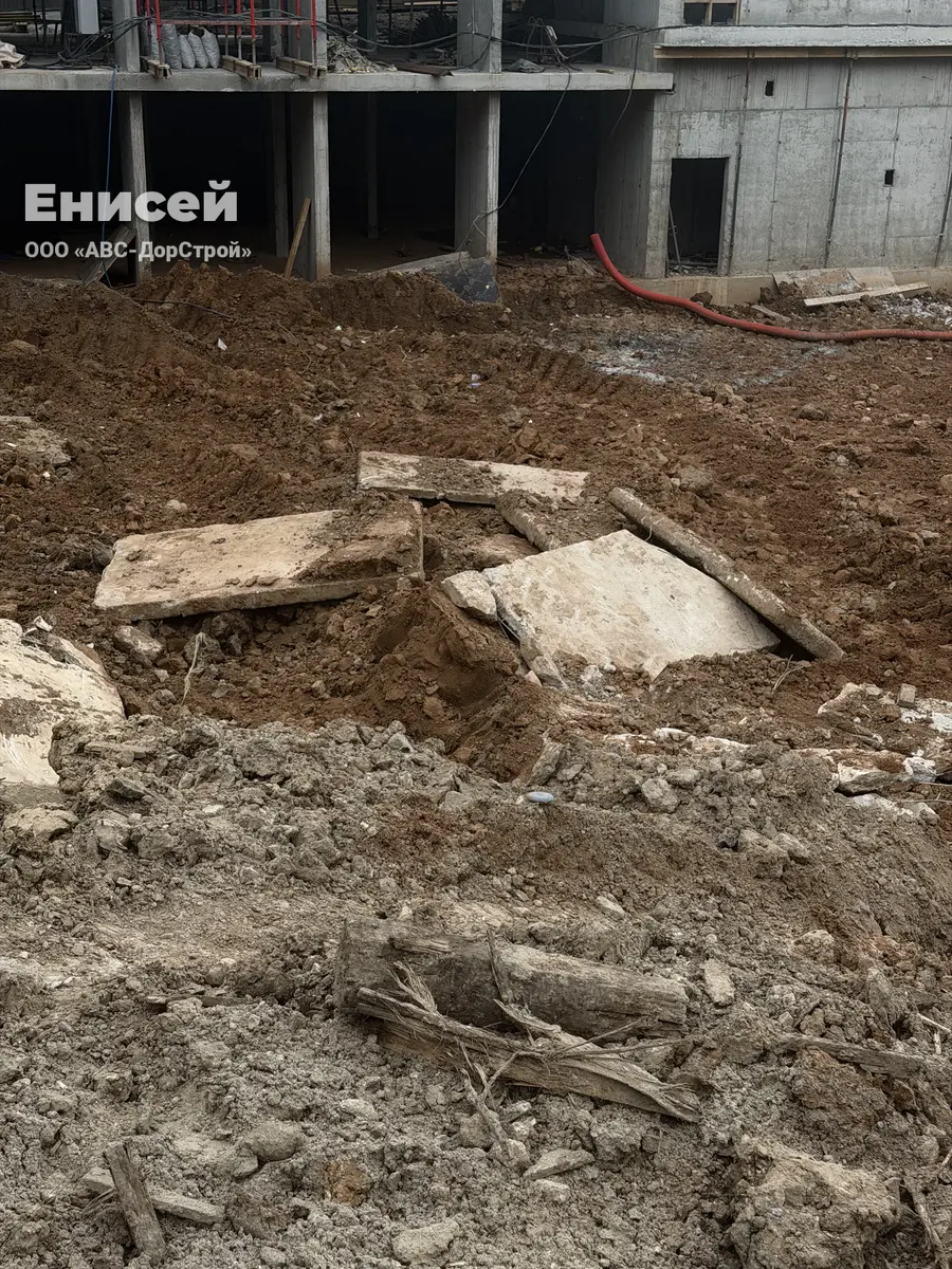 Разработка котлована под МКД в г. Перми, на ул. Капитана Гастелло, д. 21.