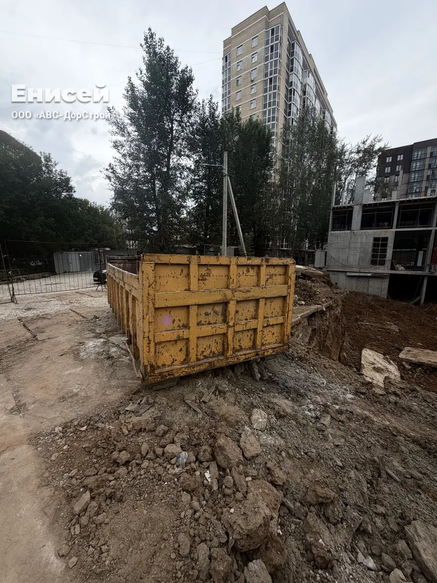 Разработка котлована под МКД в г. Перми, на ул. Капитана Гастелло, д. 21.