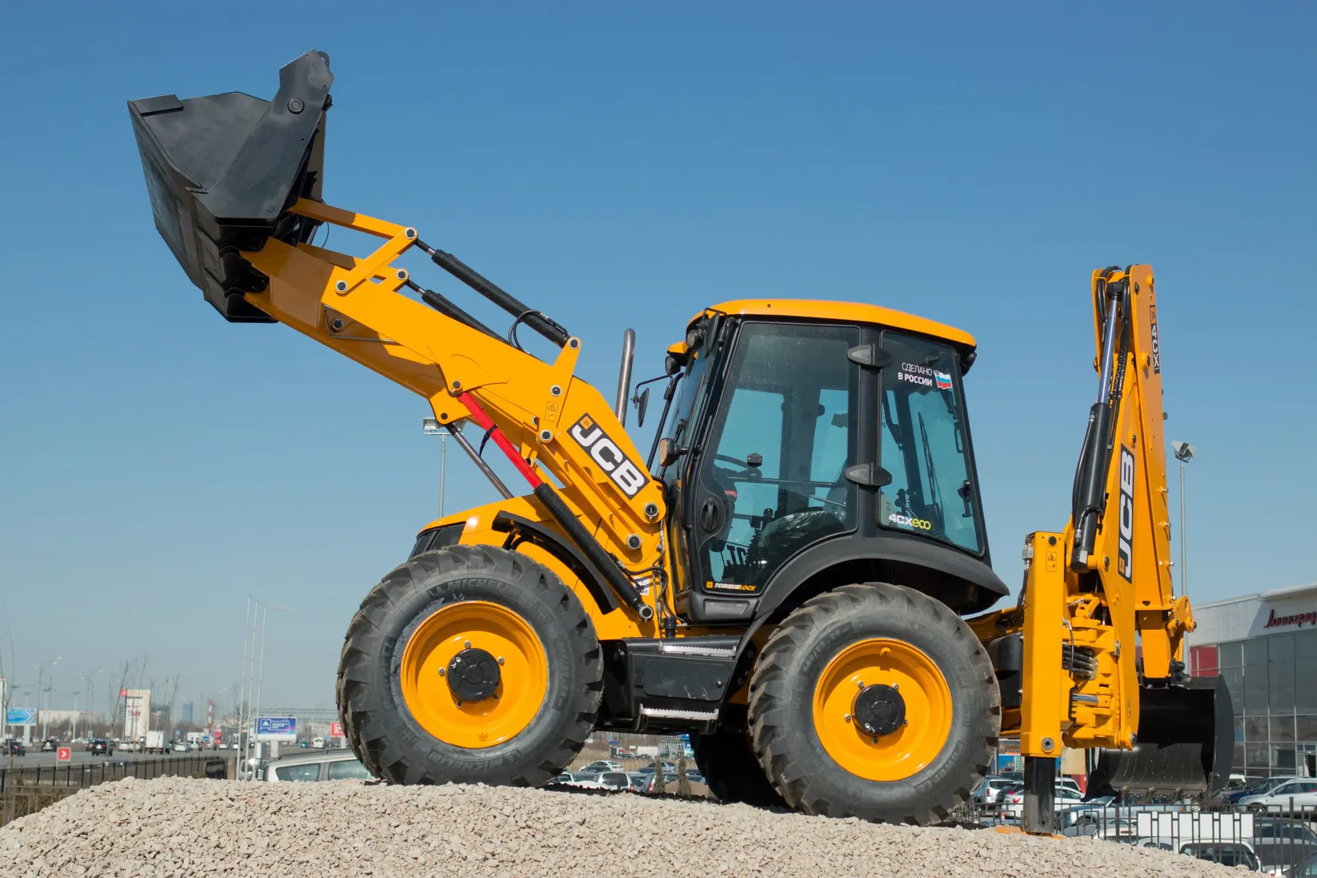 Объявление "В аренду погрузчик JCB 3CX"