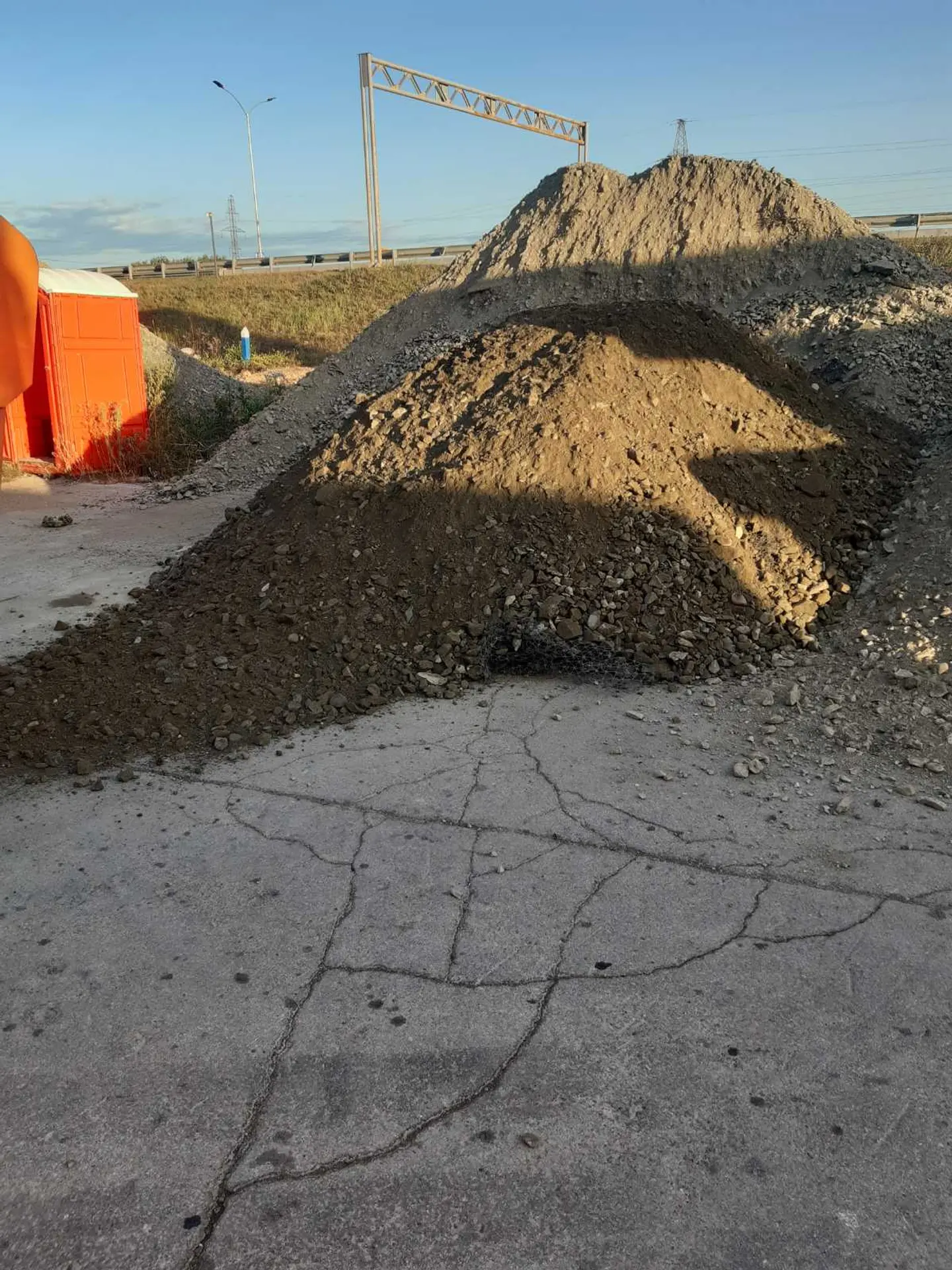 Объявление "Щебень гранит из-под дороги"